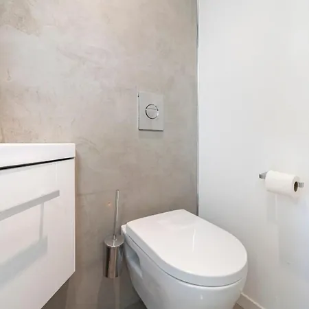 Brand New 2 Bedrooms Heart Of 公寓